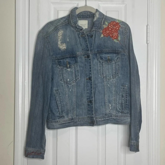 American Eagle Distressed Embroidered Floral Jean Jacket - Size Small - Picture 1 of 8